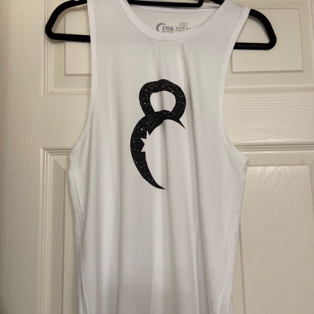 Zyia Kettle bell tank size Medium